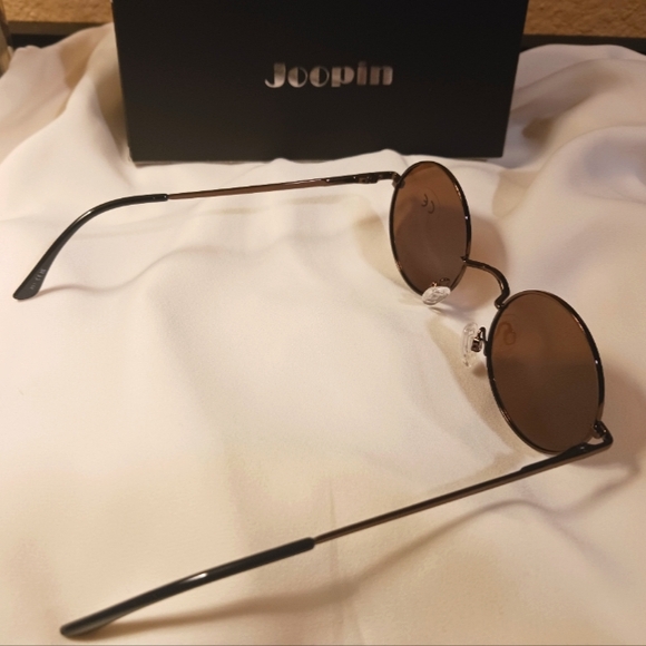 FINAL SALE! Joopin Brown Hippie Circle Sunglasses - Picture 3 of 5